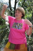 Giftpflanzen aus der Kriminalgeschichte - 04 Frau Dr. Steinecke bei ihrer Führung (Bildautor: Edda Rose)